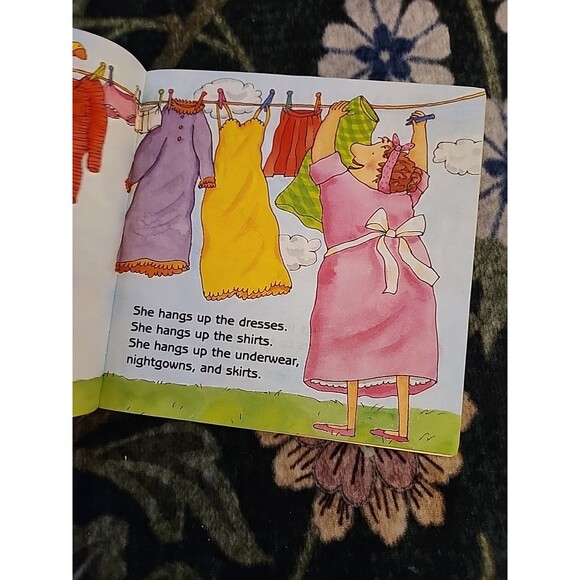 Mrs. McNosh Hangs Up Her Wash by Sarah Weeks 1998 Scholastic Paperback Book - Picture 5 of 7